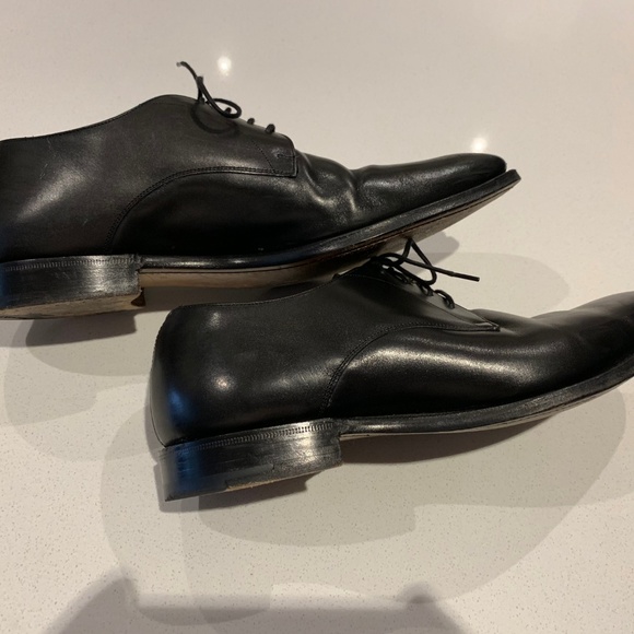 CHURCH’S lace-up Oxford shoes.